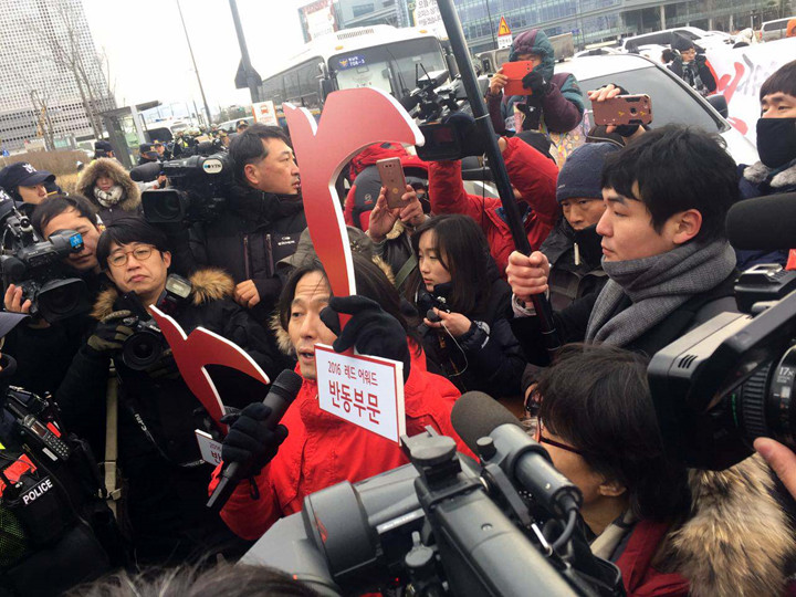 0111 블랙리스트 버스.jpg